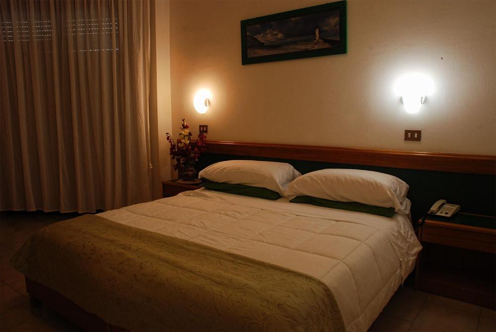 Hotel Neptunus ネットゥーノ エクステリア 写真