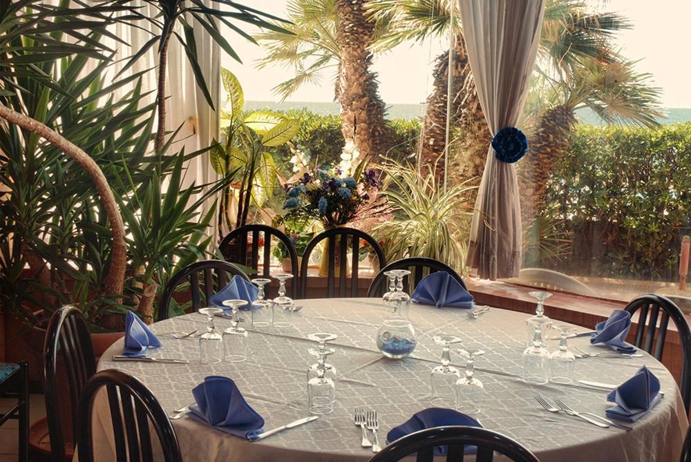 Hotel Neptunus ネットゥーノ エクステリア 写真